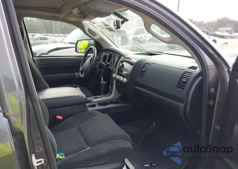 2013 Toyota Tundra Grade 5.7L V8 z USA, uszkodzony, nr VIN 5TFDW5F13DX274822